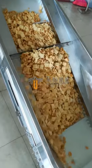Fully Automatic 2.5m³/H 1.0L Banana Chips Packing Machine With Touch Screen