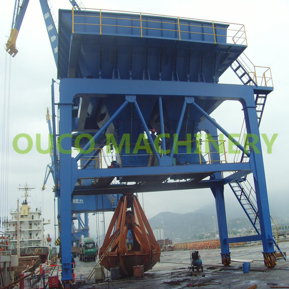China Regular Rail Move 750TPH Capacity Rail Mounted Port Hopper wholesale