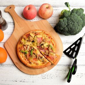 China high quality customized style pizza wooden plate pizza boards for hot selling on sale