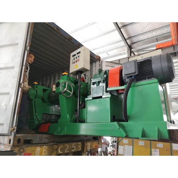 XK-450 Automatic Two Roll Mixing Mill For Compounding Rubber With Stock Blender 2
