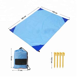 China Mini Waterproof Pocket Compact Picnic Blanket 210T Polyester on sale