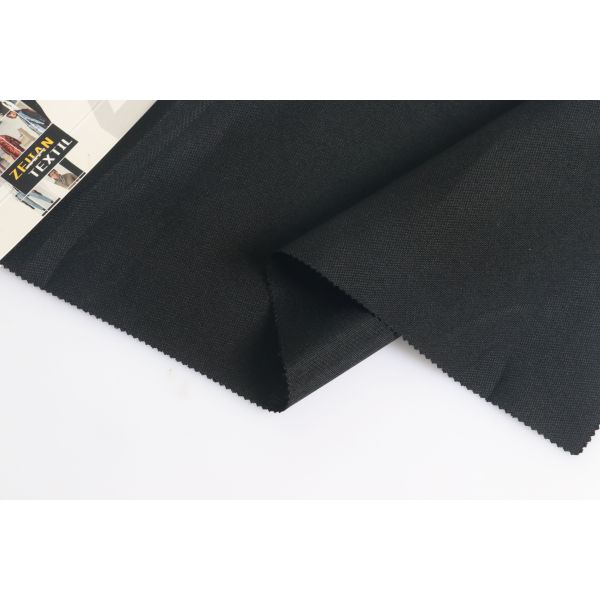 Lightweight and breathable marine renewable polyester fabric for clothing
