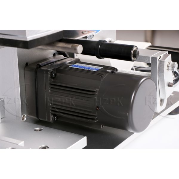 Square Box Flat Bottle Labeling Machine Sticker Labels With Vacuum Pump