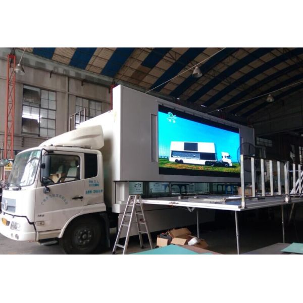 Trucks Advertising LED Mobile Billboard P16 Pixels Constant Current Drive Type