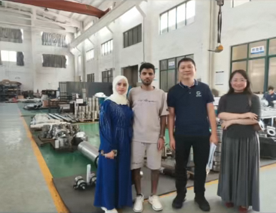 Round Section Industrial Heavy Oiled Hydraulic Cylinder Barrel H8 Tolerance