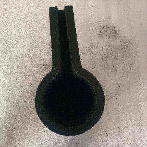 Heat Resistant SiC Graphite Crucible With Pouring Nozzle