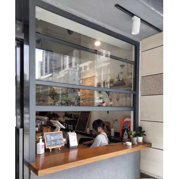 Studio North Light Folding Window Delivering Consistent Illumination for Art Creation