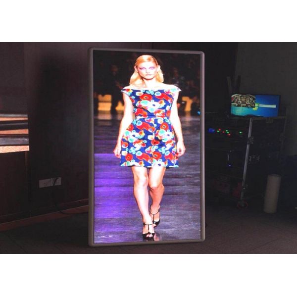 New design indoor P 3 poster LED display with stand base and pulleys for advertising