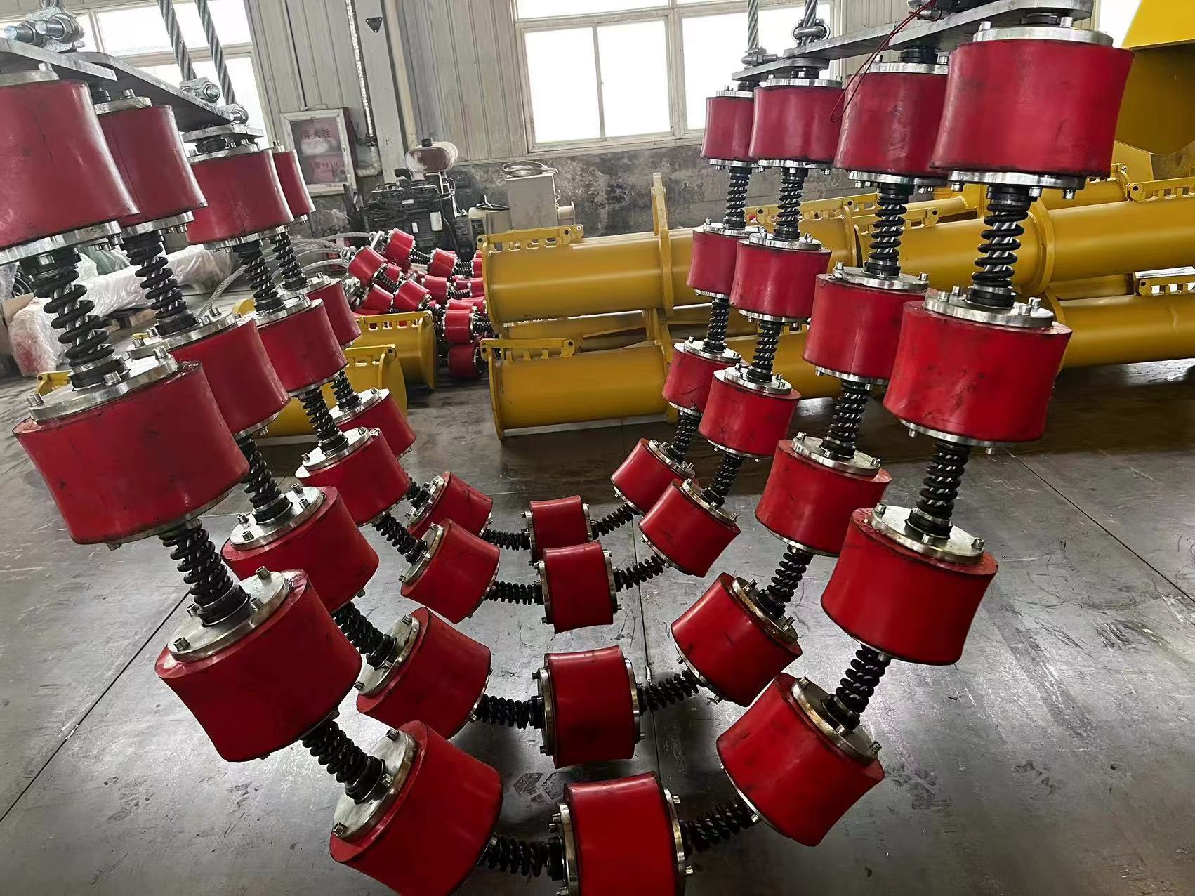 Powerful Pipeline Roller Cradles For Lowering Oil Tube In Construction Projects