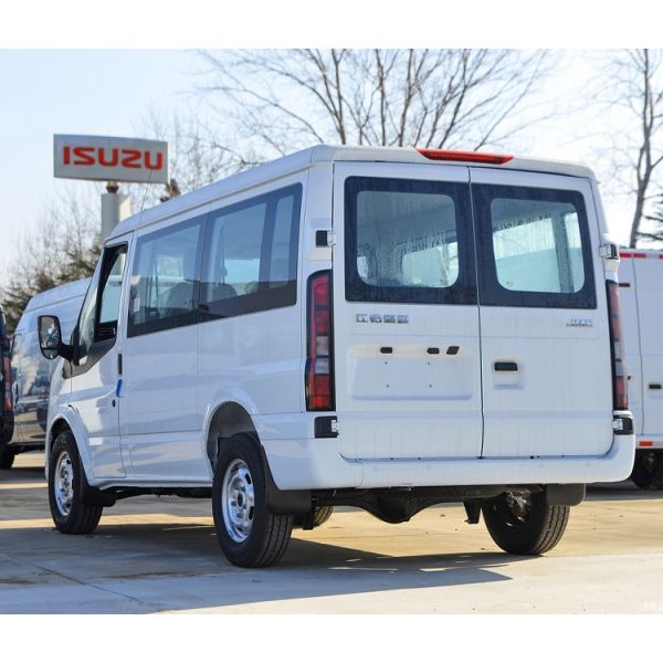 Leather Seats 2023 JMC Fushun Cargo Van 3-17 Seat Passenger Car Diesel 8-speed Automatic 2.0T 146hp No Stability Control
