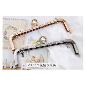 China Noble Imitation Pearl Lock Carpet Bag Frame With Chain Loops wholesale