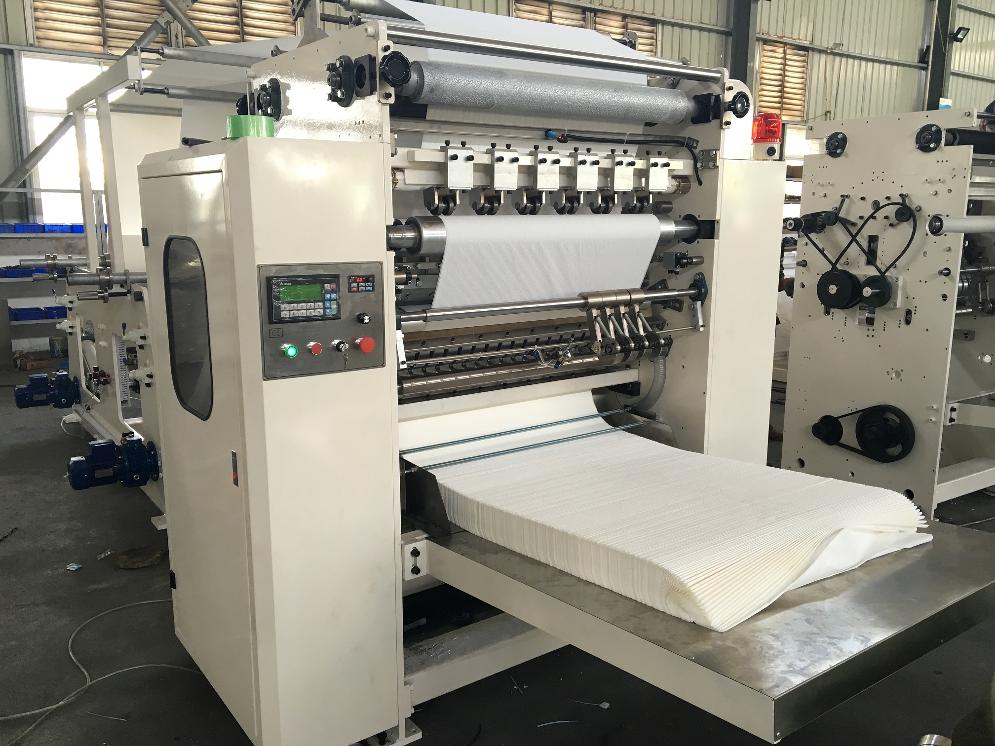 Full Automatic Xinyun Facial Tissue Paper Making Machine 35KW 800 - 1000 Sheets/Line/Min