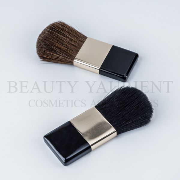 Lightweight Fluffy Head Compact Makeup Brush For Bronzer Oem Logo
