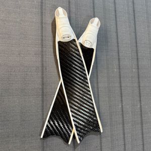 China Customizable Lightweight Long Blade Freediving Fins Carbon Fiber For Spearfishing wholesale