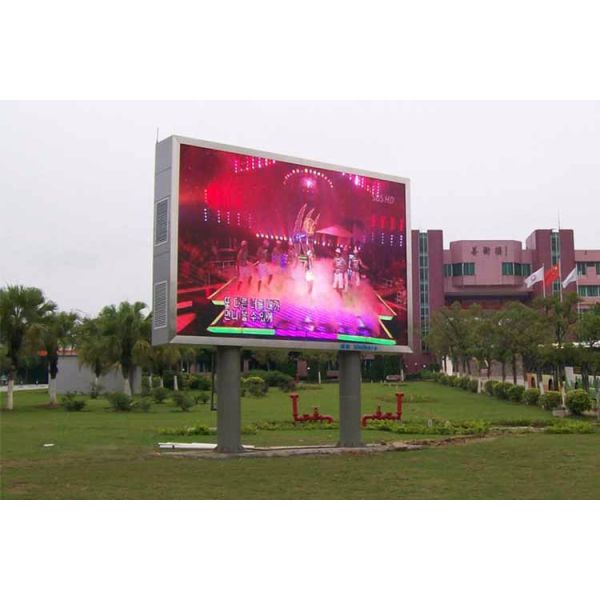 High Brightness Outdoor Advertising Video Screen with 320*160mm Module Size and Waterproof Design