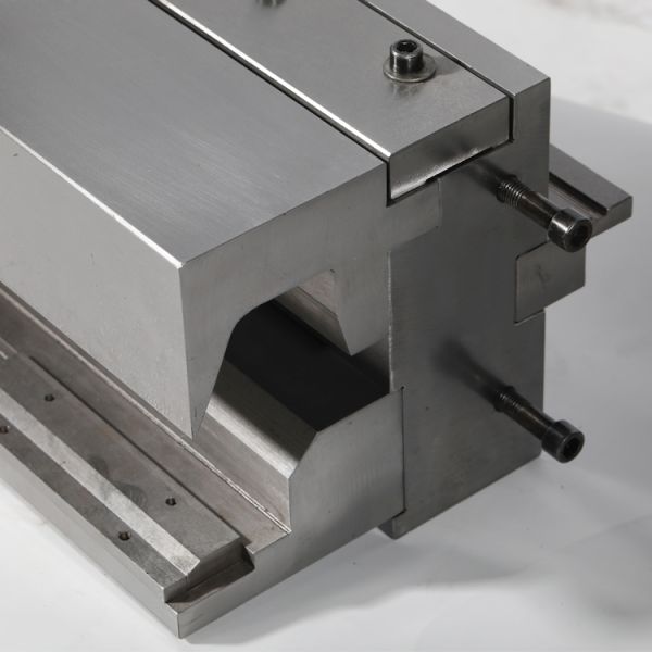 HRC45 HRC50 Custom Press Brake Tooling Door Mould Bending Punch And Die