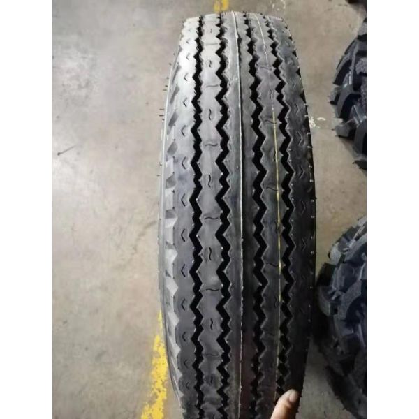 Nylon Bias 750-16 Truck Bus Tyres 401120 For Doublecoin Luckylion