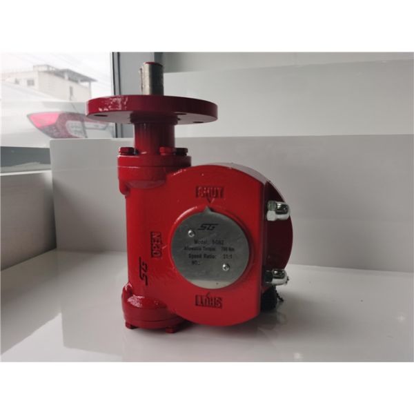 IP67 IP68 90 Degree Rotary Worm Gear Operator 50000Nm