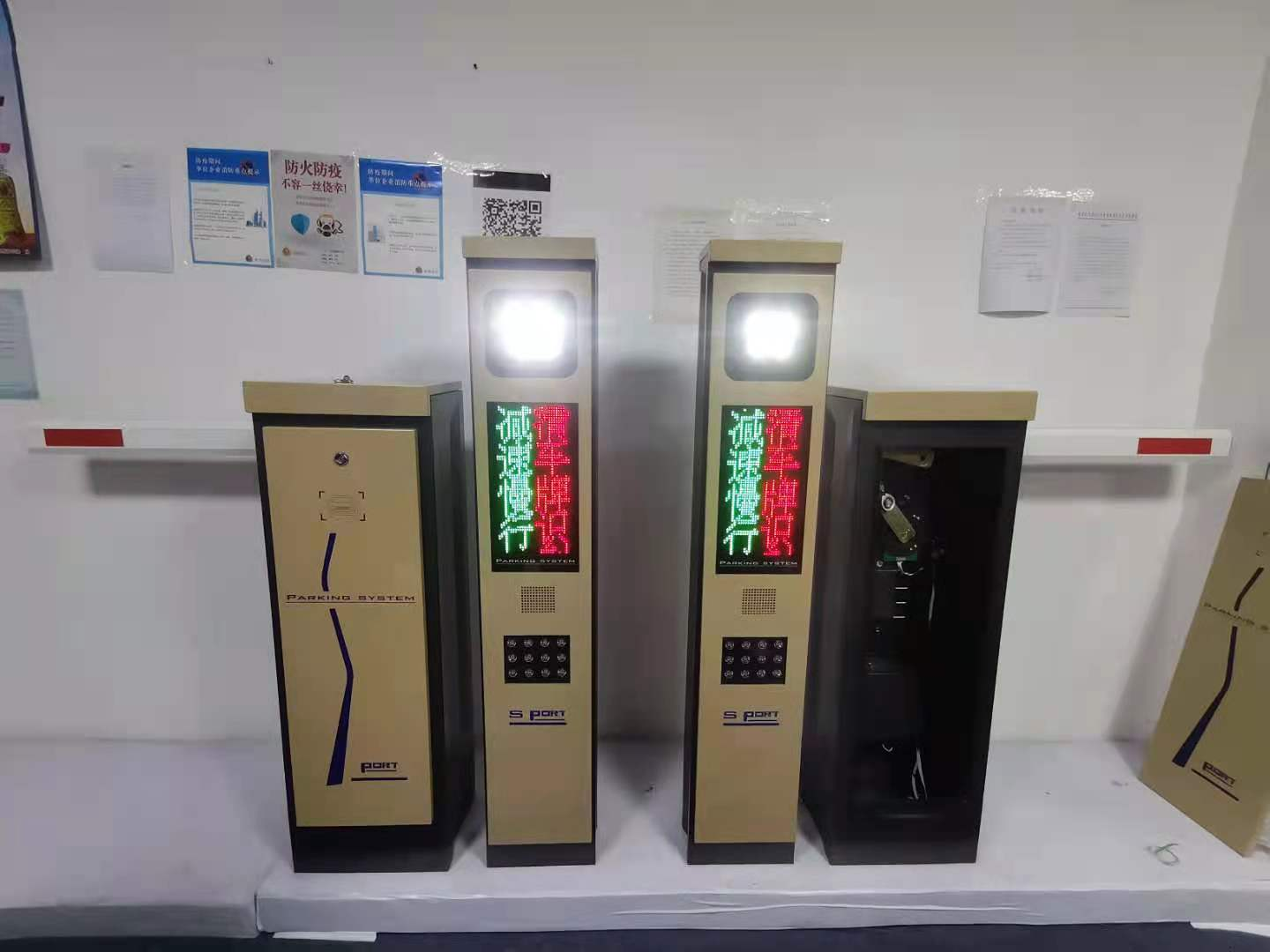 DC12V Automated License Plate Recognition System LPR Parking System 0.2 Seconds