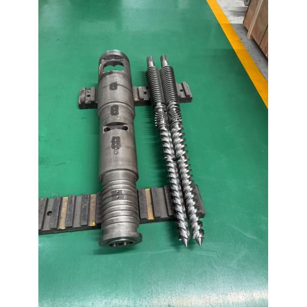 High Precision 38CrMoAlA Conical Twin Screw Barrel with Ra 0.4μm Surface Roughness for PVC Profile Pipe and Bimetallic Coating